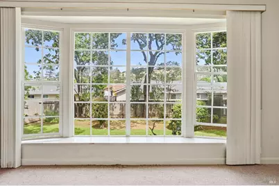 8 Lawrence Drive, Novato, CA 94945 - Photo 7