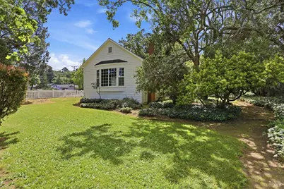 8 Lawrence Drive, Novato, CA 94945 - Photo 27