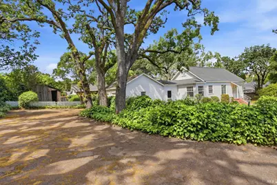 8 Lawrence Drive, Novato, CA 94945 - Photo 1