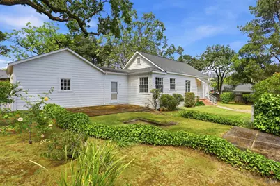 8 Lawrence Drive, Novato, CA 94945 - Photo 3