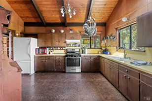 18396 Mariposa Creek Rd, Willits, CA 95490 - Photo 5