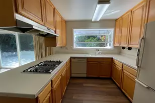 12 Lawrence Dr, Novato, CA 94945 - Photo 9