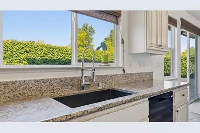 248 Aster Street, Vacaville, CA 95688 - Photo 9