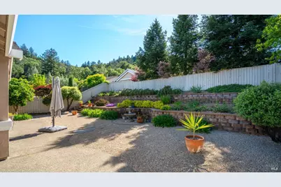 215 Albany Street, Cloverdale, CA 95425 - Photo 31