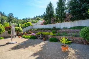 215 Albany St, Cloverdale, CA 95425 - Photo 31