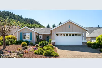 215 Albany Street, Cloverdale, CA 95425 - Photo 1