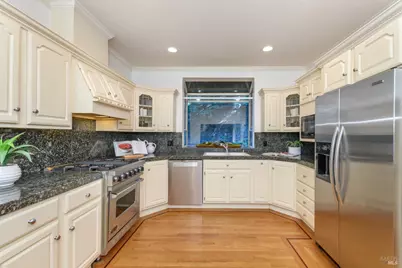 1065 Meadowsweet Drive, Corte Madera, CA 94925 - Photo 17