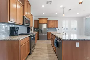 355 Marigold Dr, Vacaville, CA 95687 - Photo 13