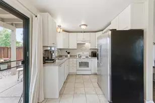 451 7th St, Sonoma, CA 95476 - Photo 9