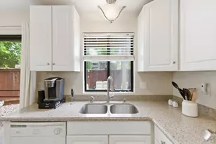 451 7th St, Sonoma, CA 95476 - Photo 11