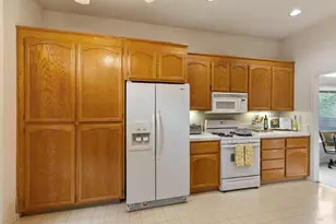 2361 Mountain View Ct, Fairfield, CA 94534 - Photo 9