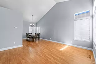 1820 Howard Dr, Windsor, CA 95492 - Photo 5