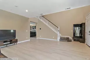 2126 Yellow Rose Cir, Fairfield, CA 94534 - Photo 3