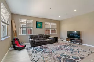 2126 Yellow Rose Cir, Fairfield, CA 94534 - Photo 7