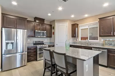 2126 Yellow Rose Circle, Fairfield, CA 94534 - Photo 9