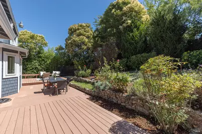 1018 Oakmont Court, Napa, CA 94559 - Photo 15