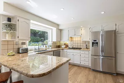 1018 Oakmont Court, Napa, CA 94559 - Photo 3