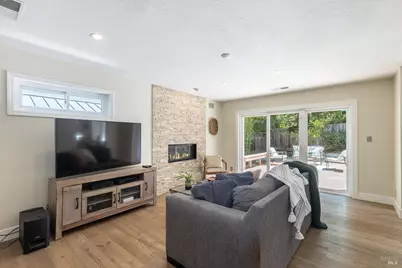 1018 Oakmont Court, Napa, CA 94559 - Photo 13