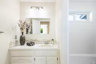 1018 Oakmont Court, Napa, CA 94559 - Photo 41