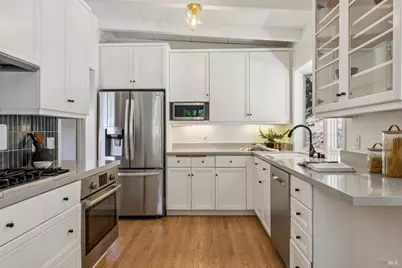 485 Montecito Avenue, Corte Madera, CA 94925 - Photo 17
