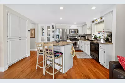 8536 Planetree Drive, Windsor, CA 95492 - Photo 9