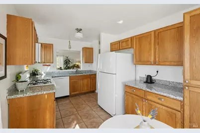 313 Portofino Way, Cloverdale, CA 95425 - Photo 13