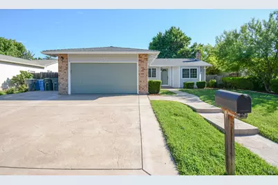 935 W F Street, Dixon, CA 95620 - Photo 3