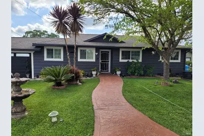 2293 W Hearn Avenue, Santa Rosa, CA 95407 - Photo 1
