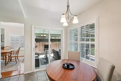 301 Portsmouth Avenue, Vacaville, CA 95687 - Photo 13