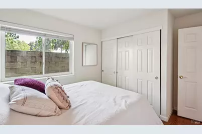 301 Portsmouth Avenue, Vacaville, CA 95687 - Photo 23