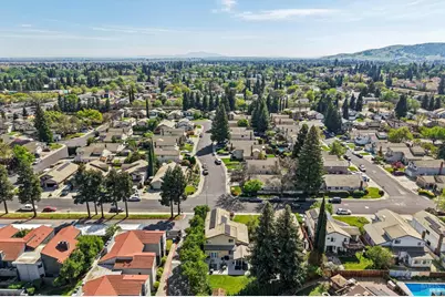 301 Portsmouth Avenue, Vacaville, CA 95687 - Photo 53