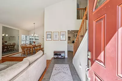 301 Portsmouth Avenue, Vacaville, CA 95687 - Photo 3