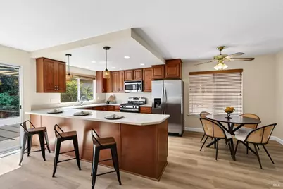 1612 Woodhue Avenue, Santa Rosa, CA 95403 - Photo 21