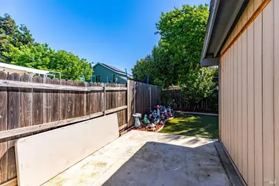 531 Colonial Circle, Vacaville, CA 95687 - Photo 47