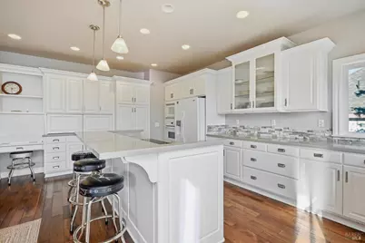 18387 N Shore Drive, Hidden Valley Lake, CA 95467 - Photo 19