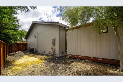 400 Smith Court, Petaluma, CA 94952 - Photo 39