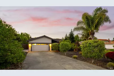 400 Smith Court, Petaluma, CA 94952 - Photo 3