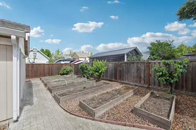 704 Bay Street, Suisun City, CA 94585 - Photo 31