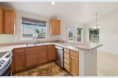 704 Bay Street, Suisun City, CA 94585 - Photo 15