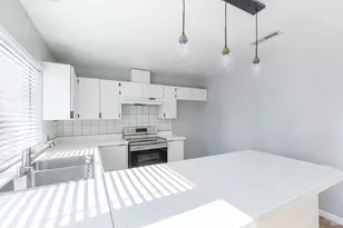 1052 Helen Ct, Petaluma, CA 94954 - Photo 7