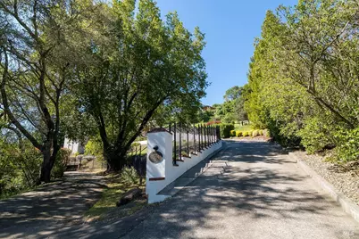 2554 Vineyard Road, Novato, CA 94947 - Photo 7