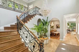 5 Heatherstone Ln, San Rafael, CA 94903 - Photo 3