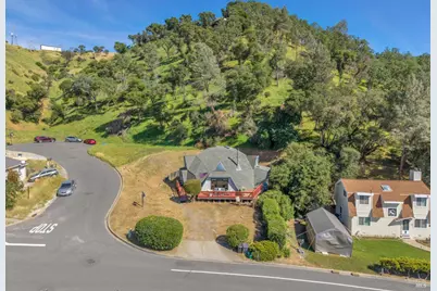 203 Blue Cove Court, Napa, CA 94558 - Photo 5