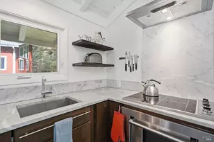 14993 Merry Ln, Guerneville, CA 95446 - Photo 13