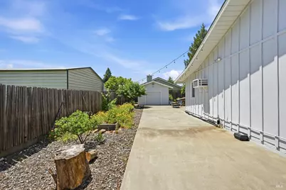 1124 Wine Country Avenue, Napa, CA 94558 - Photo 21