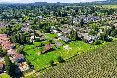 1124 Wine Country Avenue, Napa, CA 94558 - Photo 47