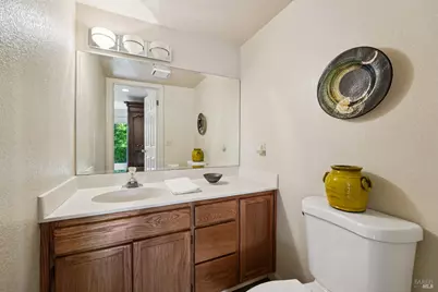 2633 Spring Oaks Drive, Santa Rosa, CA 95405 - Photo 17