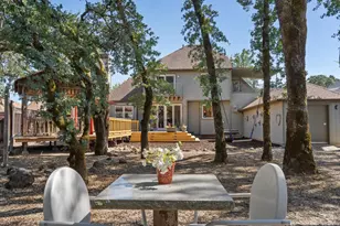218 Grove St, Windsor, CA 95492 - Photo 33