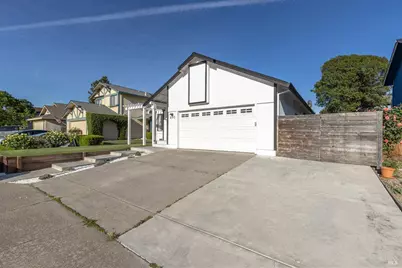 690 Claudius Way, Windsor, CA 95492 - Photo 1