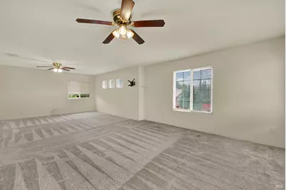 943 Fallsgrove Way, Vacaville, CA 95687 - Photo 37